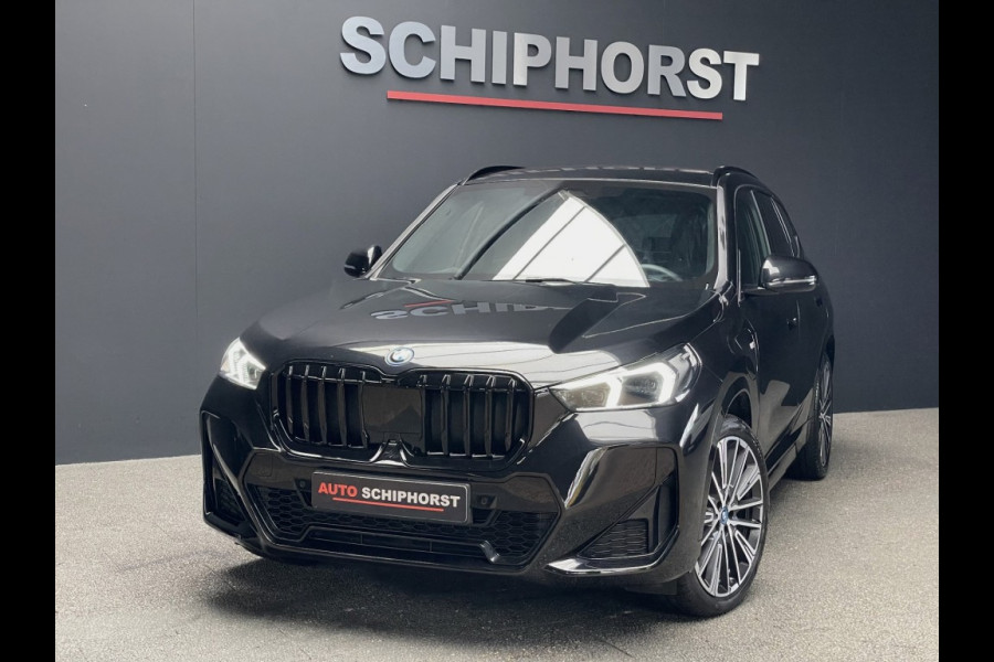 BMW X1 x-Drive 25e M-Sport/20 inch/trekhaak/elec stoelen/leer/harman ka