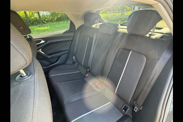 Audi A1 Sportback 25 TFSI Pro Line,carplay,dab, digitaal cocpit, cruise control,1 e eigenaar,NL auto met nationale auto pas