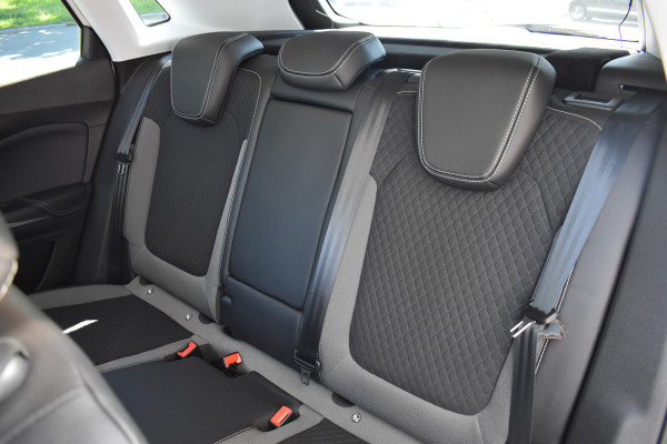 Opel Grandland X 1.6 Turbo Hybrid4 Business Executive / Parkeerhulp / 301 PK / LED / 4X4 / Apple Carplay- android auto / Automaat