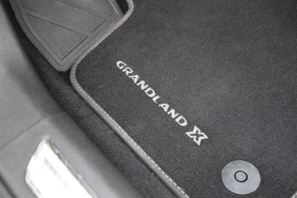 Opel Grandland X 1.6 Turbo Hybrid4 Business Executive / Parkeerhulp / 301 PK / LED / 4X4 / Apple Carplay- android auto / Automaat