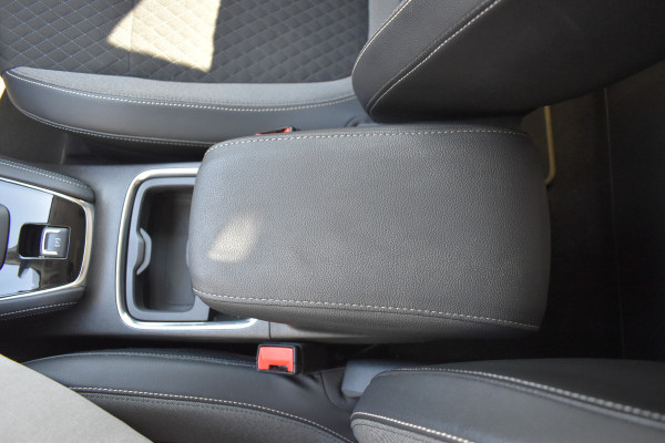 Opel Grandland X 1.6 Turbo Hybrid4 Business Executive / Parkeerhulp / 301 PK / LED / 4X4 / Apple Carplay- android auto / Automaat