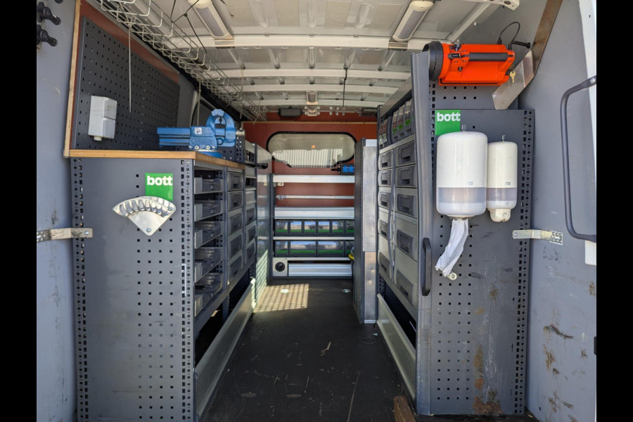 Mercedes-Benz Sprinter 316 2.2 L2H1 3,5T TREKHAAK XENON AIRCO CRUISE STANDKACHEL