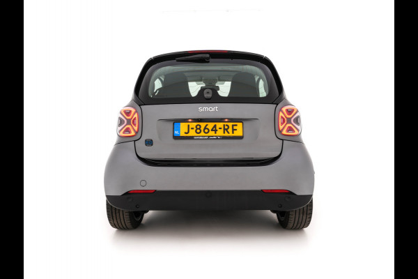 Smart Fortwo EQ Comfort PLUS 18 kWh [ 3-Fase ] Aut. *PANO | FULL-LED | FULL-LEATHER | NAVI-FULLMAP | CAMERA | BRABUS-WHEELS | AMBIENT-LIGHT | AIRCO | PDC | CRUISE | DAB | CARPLAY | COMFORT-SEATS | 16''ALU*