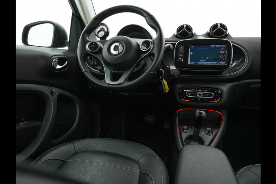 Smart Fortwo EQ Comfort PLUS 18 kWh [ 3-Fase ] Aut. *PANO | FULL-LED | FULL-LEATHER | NAVI-FULLMAP | CAMERA | BRABUS-WHEELS | AMBIENT-LIGHT | AIRCO | PDC | CRUISE | DAB | CARPLAY | COMFORT-SEATS | 16''ALU*