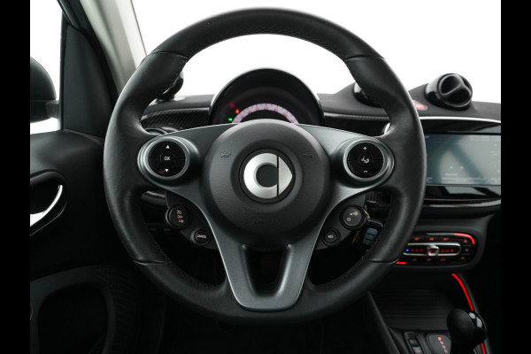 Smart Fortwo EQ Comfort PLUS 18 kWh [ 3-Fase ] Aut. *PANO | FULL-LED | FULL-LEATHER | NAVI-FULLMAP | CAMERA | BRABUS-WHEELS | AMBIENT-LIGHT | AIRCO | PDC | CRUISE | DAB | CARPLAY | COMFORT-SEATS | 16''ALU*