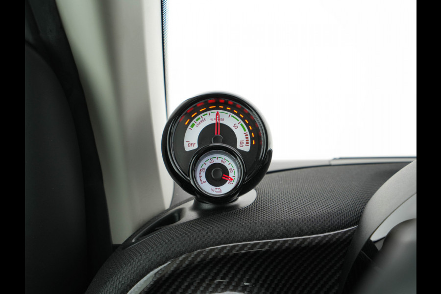 Smart Fortwo EQ Comfort PLUS 18 kWh [ 3-Fase ] Aut. *PANO | FULL-LED | FULL-LEATHER | NAVI-FULLMAP | CAMERA | BRABUS-WHEELS | AMBIENT-LIGHT | AIRCO | PDC | CRUISE | DAB | CARPLAY | COMFORT-SEATS | 16''ALU*