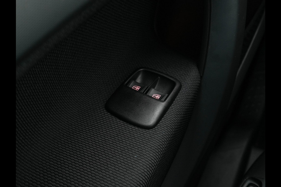 Smart Fortwo EQ Comfort PLUS 18 kWh [ 3-Fase ] Aut. *PANO | FULL-LED | FULL-LEATHER | NAVI-FULLMAP | CAMERA | BRABUS-WHEELS | AMBIENT-LIGHT | AIRCO | PDC | CRUISE | DAB | CARPLAY | COMFORT-SEATS | 16''ALU*