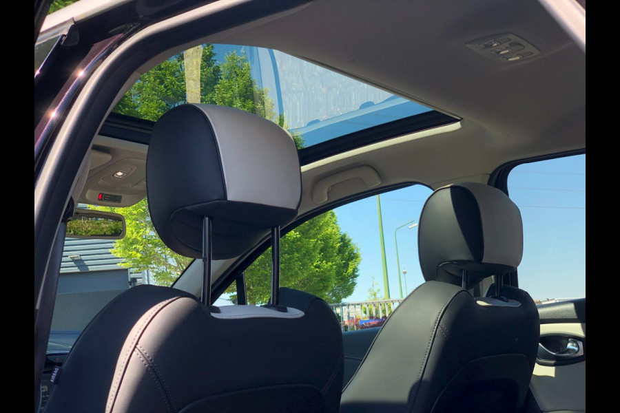 Renault Captur 1.2 TCe Initiale Paris | Pano, Leder, Android, Navi, Camera, Cruise, Climate, Afn. Trekhaak | Dealeronderhouden |