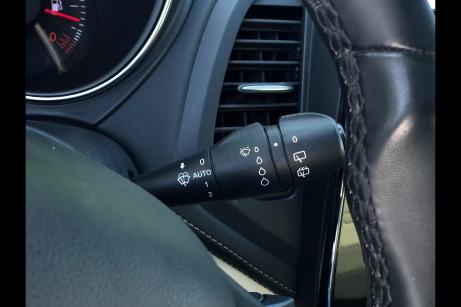 Renault Captur 1.2 TCe Initiale Paris | Pano, Leder, Android, Navi, Camera, Cruise, Climate, Afn. Trekhaak | Dealeronderhouden |