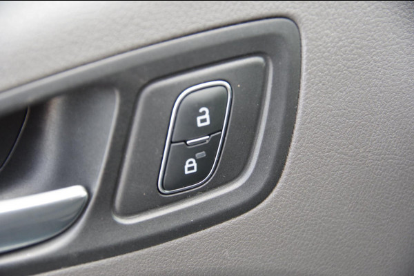 Ford Transit Connect 1.5 EcoBlue L2 SPORT 120PK AUT. 3P, KEYLESS, CAMERA, CRUISE, CLIMA, STOELVERWARMING, PARKEERSENSOREN, 16'',