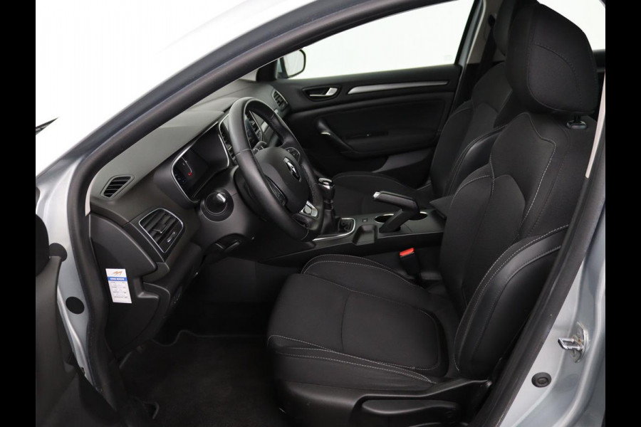 Renault MEGANE Estate 1.3 TCe Zen | Apple Carplay | Cruise Control | Navi | DAB | LMV | Airco