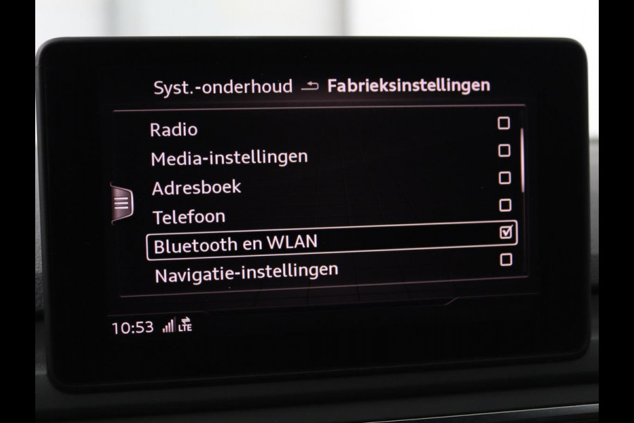 Audi A4 Avant 1.4 TFSI Sport S line black edition | Sfeerverlichting | Automaat | Navi | Cruise Control | Leder | LMV 19 |