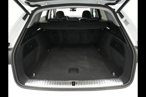 Audi e-tron e-tron 55 quattro advanced 95 kWh Navigatie Leder Camera Stoelverwarming 42