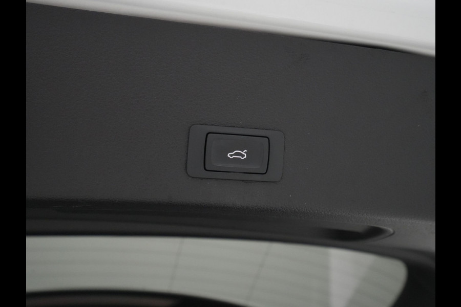 Audi e-tron e-tron 55 quattro advanced 95 kWh Navigatie Leder Camera Stoelverwarming 42