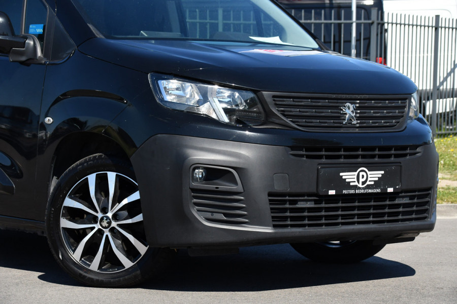 Peugeot Partner 1.5 BlueHDI L2 Black Edition Camera, Cruise, Stoelverwarming, 130PK, Automaat, Trekhaak, Stand kachel, Uniek!