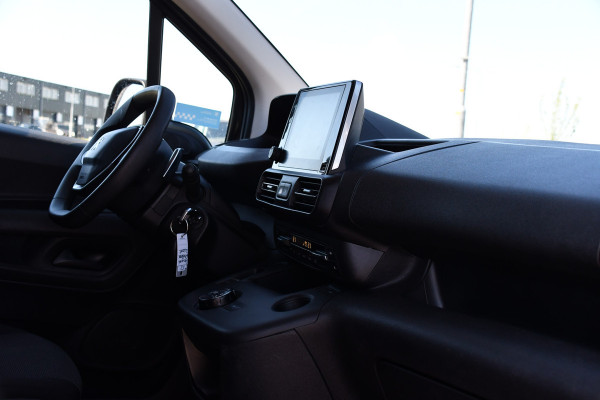 Peugeot Partner 1.5 BlueHDI L2 Black Edition Camera, Cruise, Stoelverwarming, 130PK, Automaat, Trekhaak, Stand kachel, Uniek!