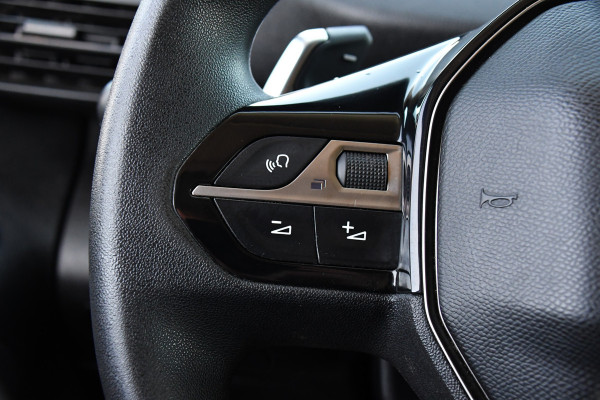 Peugeot Partner 1.5 BlueHDI L2 Black Edition Camera, Cruise, Stoelverwarming, 130PK, Automaat, Trekhaak, Stand kachel, Uniek!