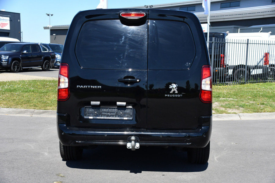 Peugeot Partner 1.5 BlueHDI L2 Black Edition Camera, Cruise, Stoelverwarming, 130PK, Automaat, Trekhaak, Stand kachel, Uniek!