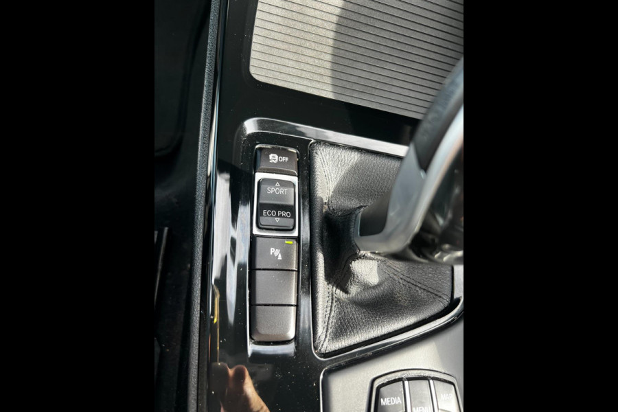 BMW X1 SDrive20i M-SPORT 19'' NAVI/LED/DAB/CARPLAY/ECC/PDC/CRUISE//