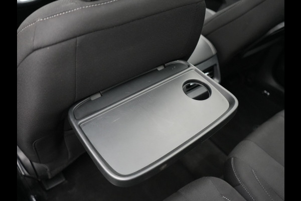 Ford S-Max 2.0 Titanium Automaat 7-Persoons | Trekhaak Afneembaar Panodak | Navigatie | Carplay | Sfeerverlichting | DAB | Camera | Cruise Control | Elektrische Achterklep |