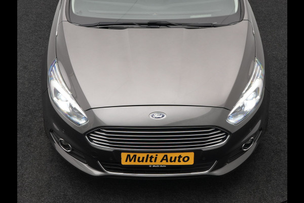 Ford S-Max 2.0 Titanium Automaat 7-Persoons | Trekhaak Afneembaar Panodak | Navigatie | Carplay | Sfeerverlichting | DAB | Camera | Cruise Control | Elektrische Achterklep |