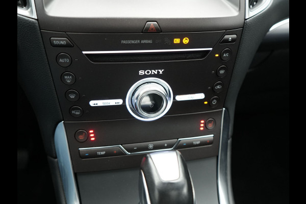 Ford S-Max 2.0 Titanium Automaat 7-Persoons | Trekhaak Afneembaar Panodak | Navigatie | Carplay | Sfeerverlichting | DAB | Camera | Cruise Control | Elektrische Achterklep |