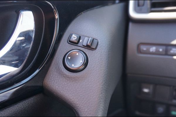 Nissan QASHQAI 116PK N-Connecta AUTOMAAT 360CAMERA | KEYLESS | PANO | STOELVERW