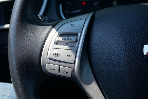 Nissan QASHQAI 116PK N-Connecta AUTOMAAT 360CAMERA | KEYLESS | PANO | STOELVERW