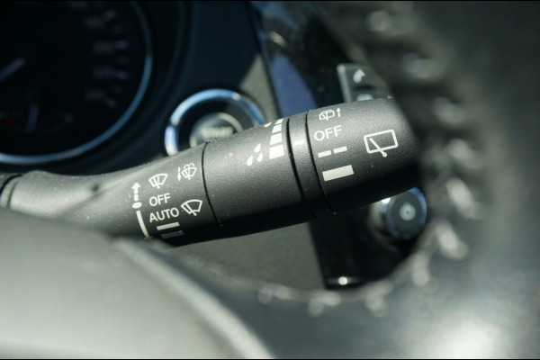 Nissan QASHQAI 116PK N-Connecta AUTOMAAT 360CAMERA | KEYLESS | PANO | STOELVERW