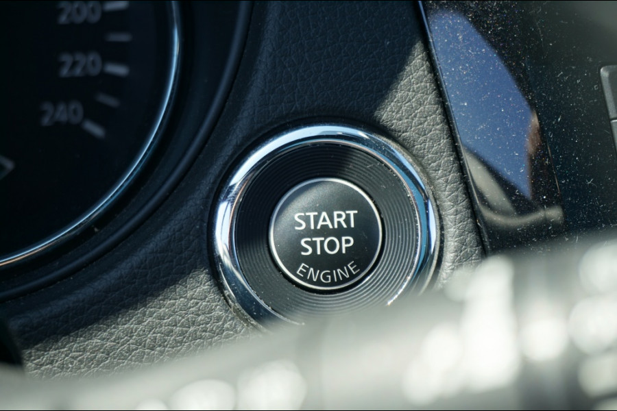 Nissan QASHQAI 116PK N-Connecta AUTOMAAT 360CAMERA | KEYLESS | PANO | STOELVERW