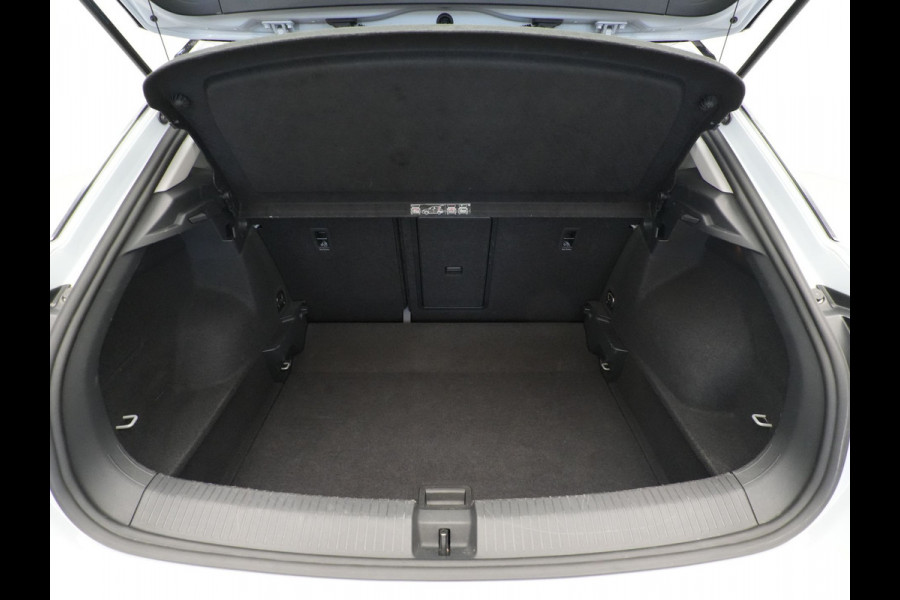 Volkswagen T-Roc 1.0 TSI 110pk Style Virtual Cockpit Clima Pdc Carplay 104