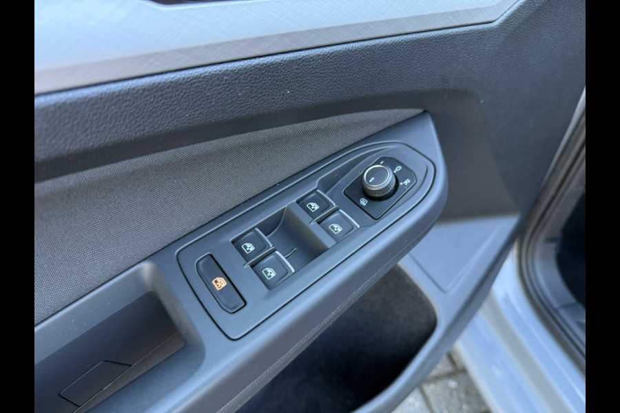 Volkswagen GOLF Variant 1.0 eTSI Life - Automaat - Navi - Panoramadak - Trekhaak - Org.NL