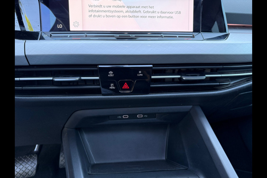 Volkswagen GOLF Variant 1.0 eTSI Life - Automaat - Navi - Panoramadak - Trekhaak - Org.NL