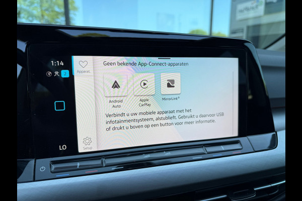 Volkswagen GOLF Variant 1.0 eTSI Life - Automaat - Navi - Panoramadak - Trekhaak - Org.NL