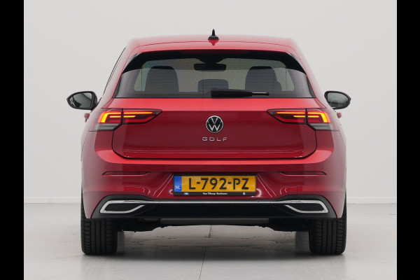 Volkswagen Golf 1.5 TSI 130pk Style Navigatie Acc Pdc Led 111