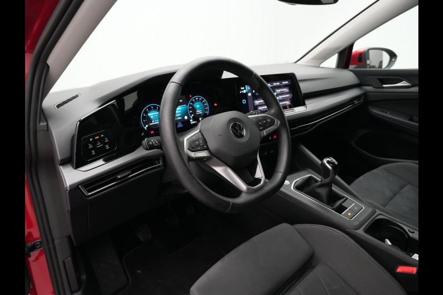 Volkswagen Golf 1.5 TSI 130pk Style Navigatie Acc Pdc Led 111