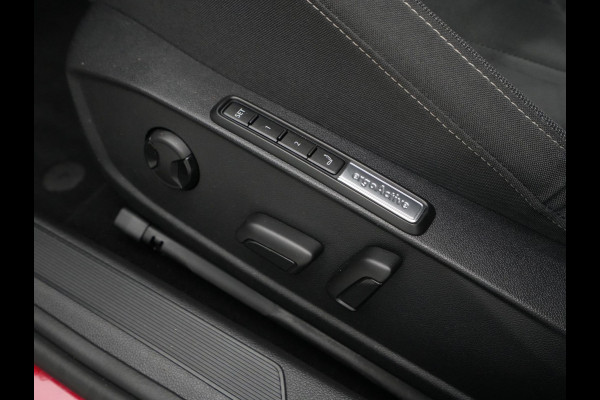 Volkswagen Golf 1.5 TSI 130pk Style Navigatie Acc Pdc Led 111