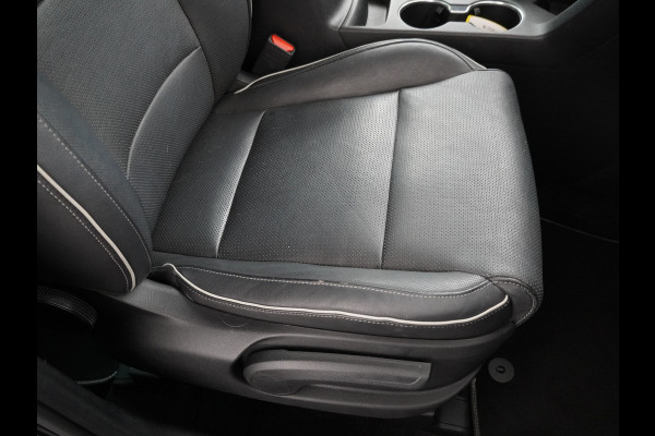 Kia Sportage 1.6 T-GDI 4WD GT-Line Automaat! - Climate Control - Cruise Control - Navigatie - Stoel/Stuur Verwarming - Leder - Lichtmetalen Velgen - Bovag Garantie