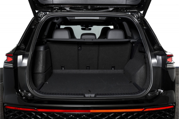 Volkswagen Tayron 1.5 eHybrid R-Line Edition - Automaat | Black Style Pakket | S/K-Panodak | Dig. Cockpit | Adapt. Cruise | Stoel-+Stuurverw. | PDC | Camera | App. Connect | ECC | Elek. Klep | DAB | LM 20" | 3197