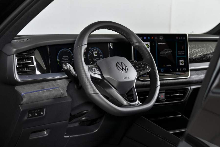 Volkswagen Tayron 1.5 eHybrid R-Line Edition - Automaat | Black Style Pakket | S/K-Panodak | Dig. Cockpit | Adapt. Cruise | Stoel-+Stuurverw. | PDC | Camera | App. Connect | ECC | Elek. Klep | DAB | LM 20" | 3197