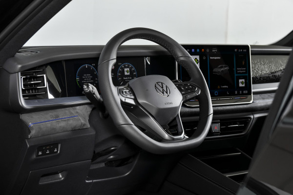 Volkswagen Tayron 1.5 eHybrid R-Line Edition - Automaat | Black Style Pakket | S/K-Panodak | Dig. Cockpit | Adapt. Cruise | Stoel-+Stuurverw. | PDC | Camera | App. Connect | ECC | Elek. Klep | DAB | LM 20" | 3197