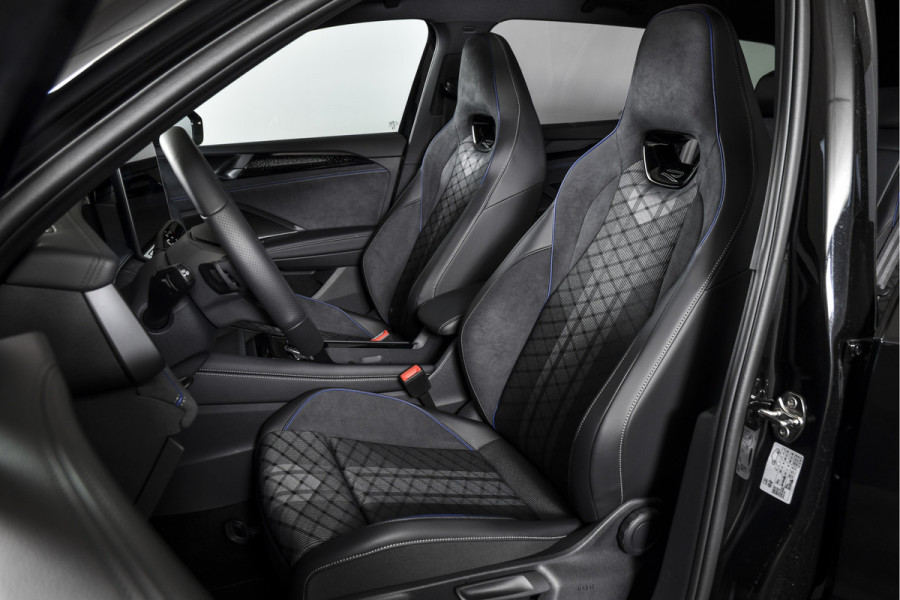 Volkswagen Tayron 1.5 eHybrid 272 PK R-Line Edition - Automaat | Black Style Pakket | S/K-Panodak | Dig. Cockpit | Adapt. Cruise | Stoel-+Stuurverw. | PDC | Camera | App. Connect | ECC | Elek. Klep | DAB | LM 20" | 3119