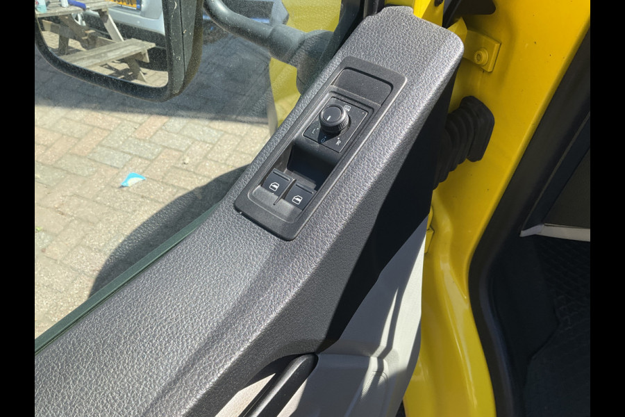 Volkswagen Transporter 2.0 TDI HIAB kraan Kastinrichting Trekhaak Laadkraan Airco Cruise Comfortline DC L2H1 Lang