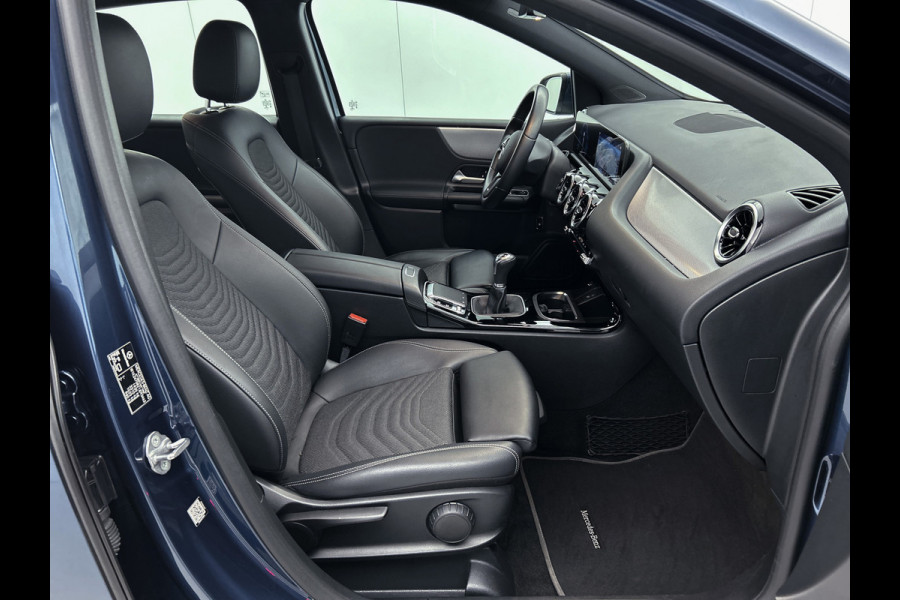 Mercedes-Benz B-Klasse 160 Advantage | Lichtmetalen velgen | Navigatie | Parking support | Inclusief 24 maanden MB Certified garantie voor Europa