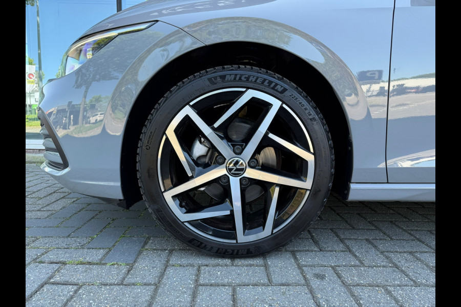 Volkswagen GOLF Variant 1.0 eTSI Life - Automaat - Navi - Panoramadak - Trekhaak - Org.NL
