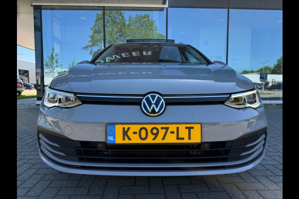 Volkswagen GOLF Variant 1.0 eTSI Life - Automaat - Navi - Panoramadak - Trekhaak - Org.NL