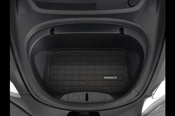 Tesla Model 3 Black Edition Standard RWD Plus 60 kWh | Navigatie | Panoramadak | Privacy Glass