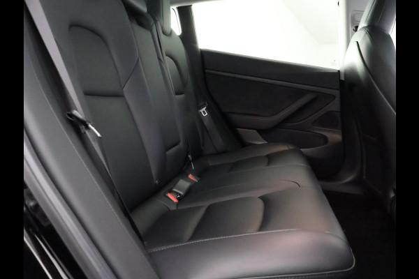 Tesla Model 3 Black Edition Standard RWD Plus 60 kWh | Navigatie | Panoramadak | Privacy Glass