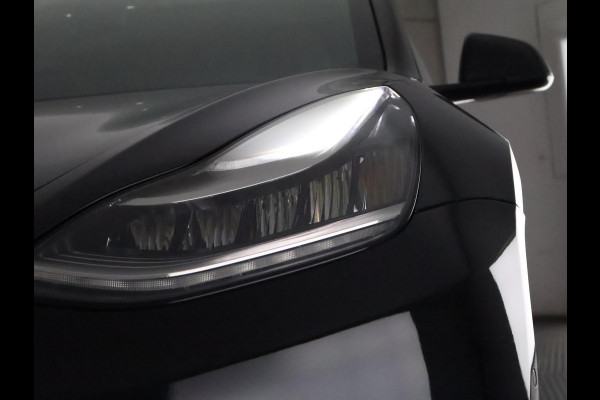 Tesla Model 3 Black Edition Standard RWD Plus 60 kWh | Navigatie | Panoramadak | Privacy Glass