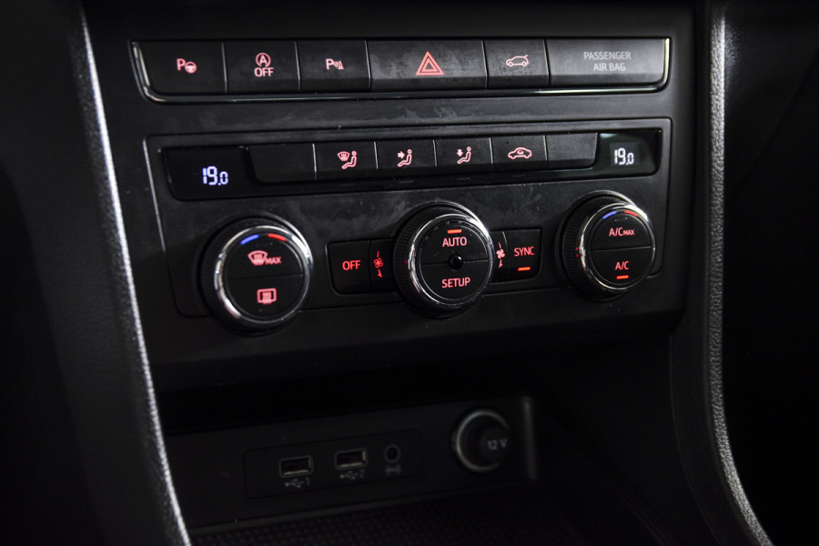 Seat Ateca 1.0 EcoTSI 115 PK Style Business Intense (Orig. NL) | Adapt.Cruise | Camera | PDC | NAV + App.Connect | Auto.Airco | LED | LM 18" |